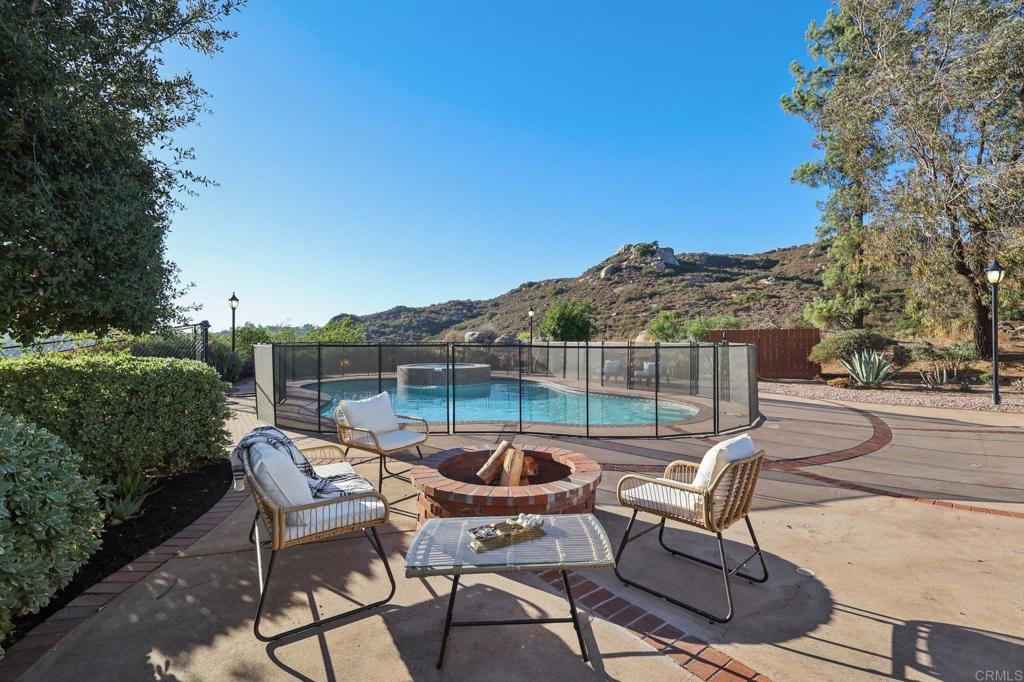 2865 Via Dieguenos Alpine, CA 91901 - Photo 10 of 75