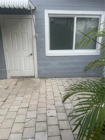 $1,400 | Cresthaven, Pompano Beach, FL 33064