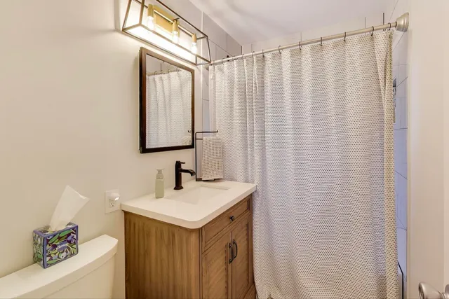 $379,900 | 111 South Bobby Lane, Mount Prospect, IL 60056