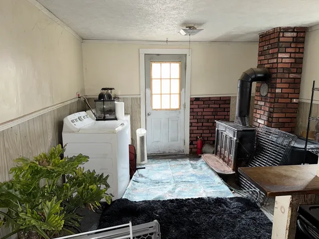 $219,900 | 163 Bridge Street, Gardner, MA 01440