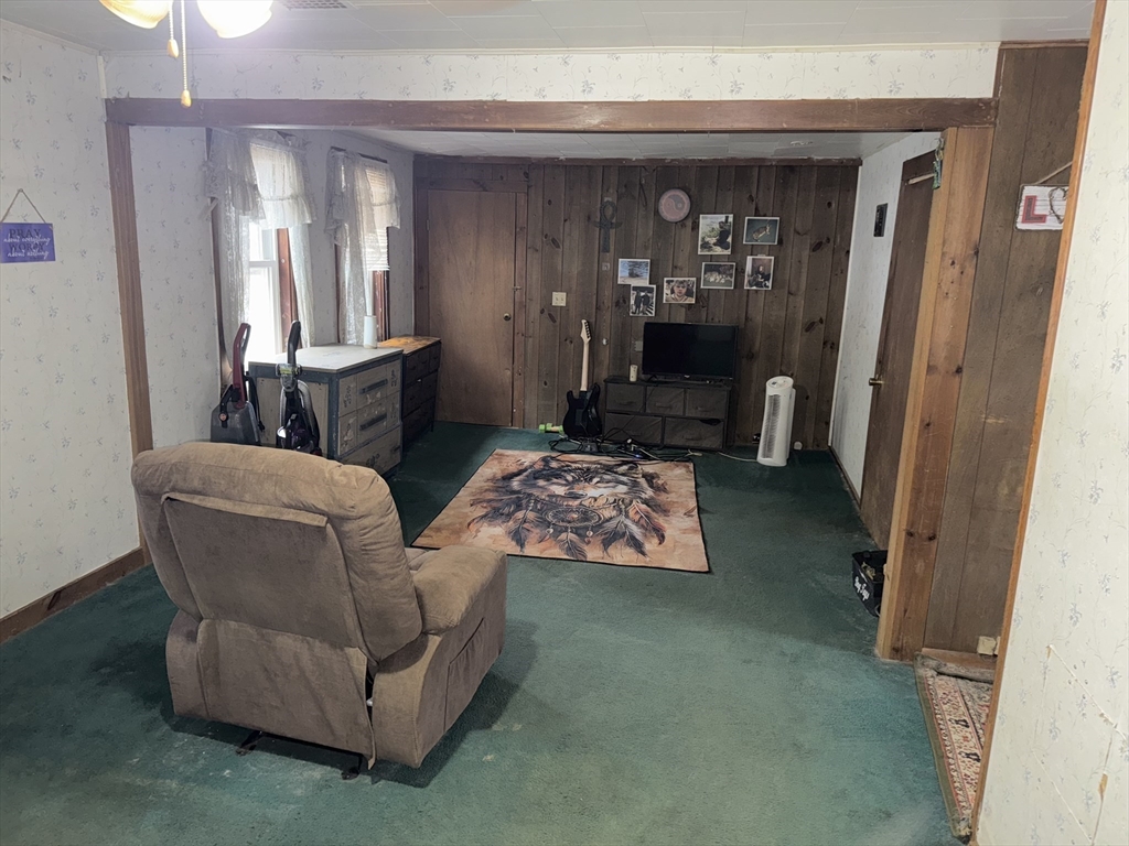 163 Bridge Street Gardner, MA 01440 - Photo 15 of 40