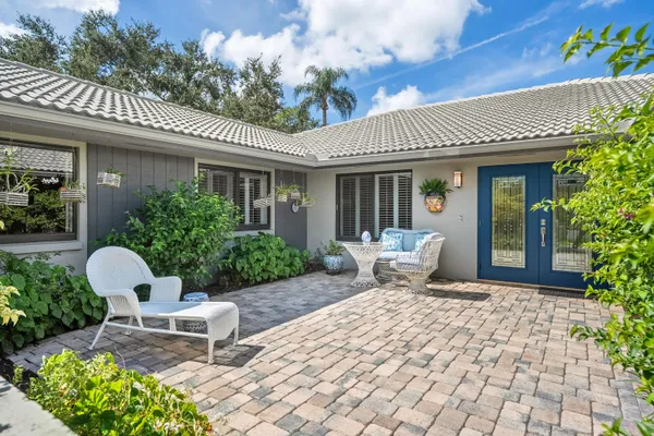 $550,000 | 1423 Southwest Troon Circle, Palm City, FL 34990
