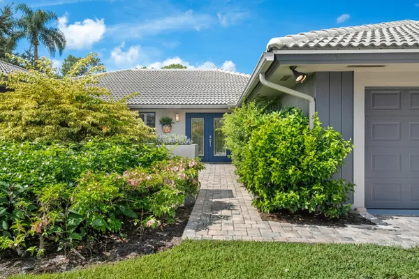 $550,000 | 1423 Southwest Troon Circle, Palm City, FL 34990