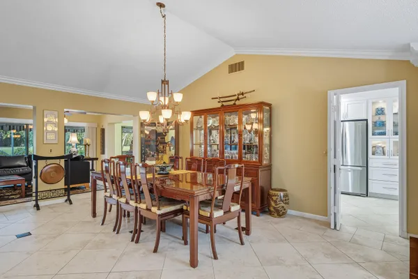 $550,000 | 1423 Southwest Troon Circle, Palm City, FL 34990
