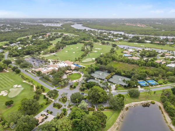 $550,000 | 1423 Southwest Troon Circle, Palm City, FL 34990