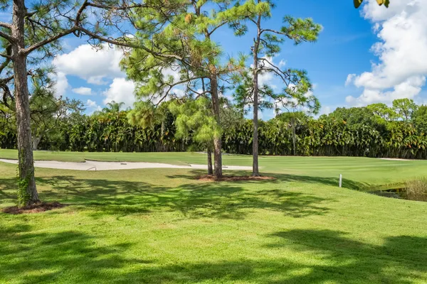 $550,000 | 1423 Southwest Troon Circle, Palm City, FL 34990