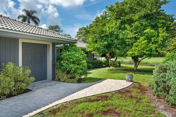 $550,000 | 1423 Southwest Troon Circle, Palm City, FL 34990