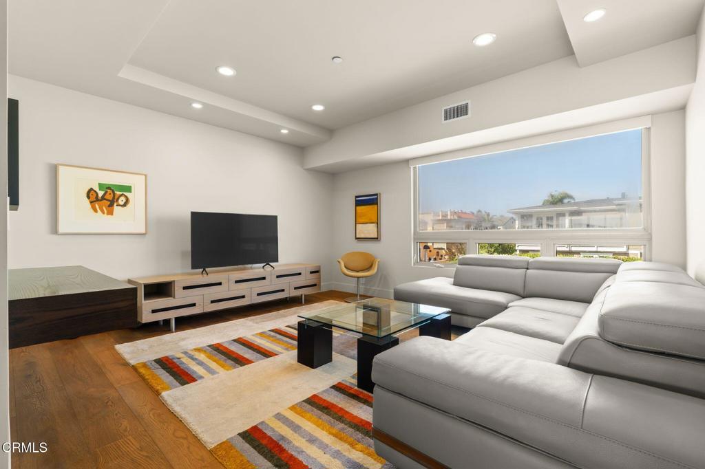827 Mandalay Beach Road Oxnard, CA 93035 - Photo 22 of 50