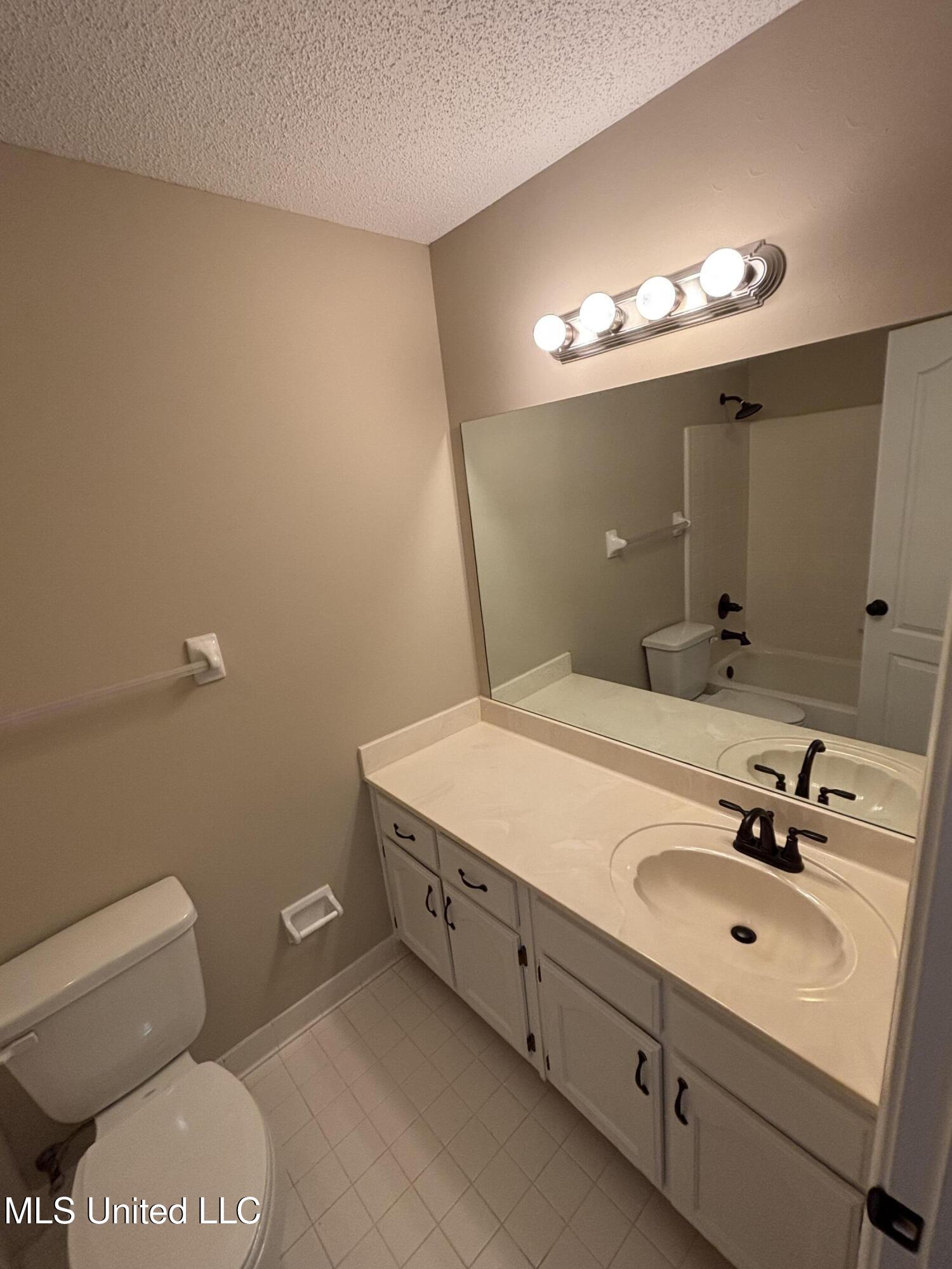 1705 Cedar Lake Cove Hernando, MS 38632 - Photo 19 of 31 full bath