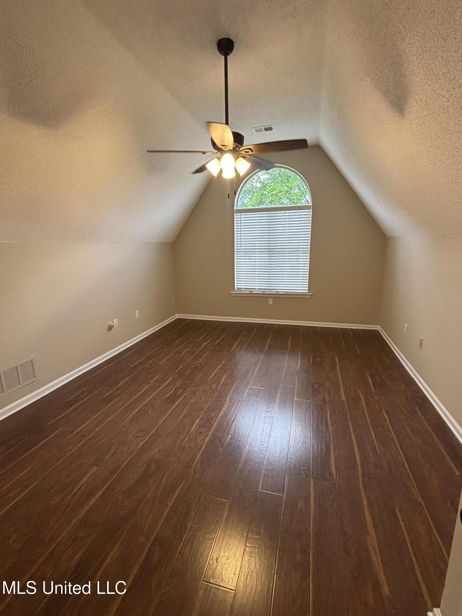 1705 Cedar Lake Cove Hernando, MS 38632 - Photo 27 of 31 Bedroom upstairs
