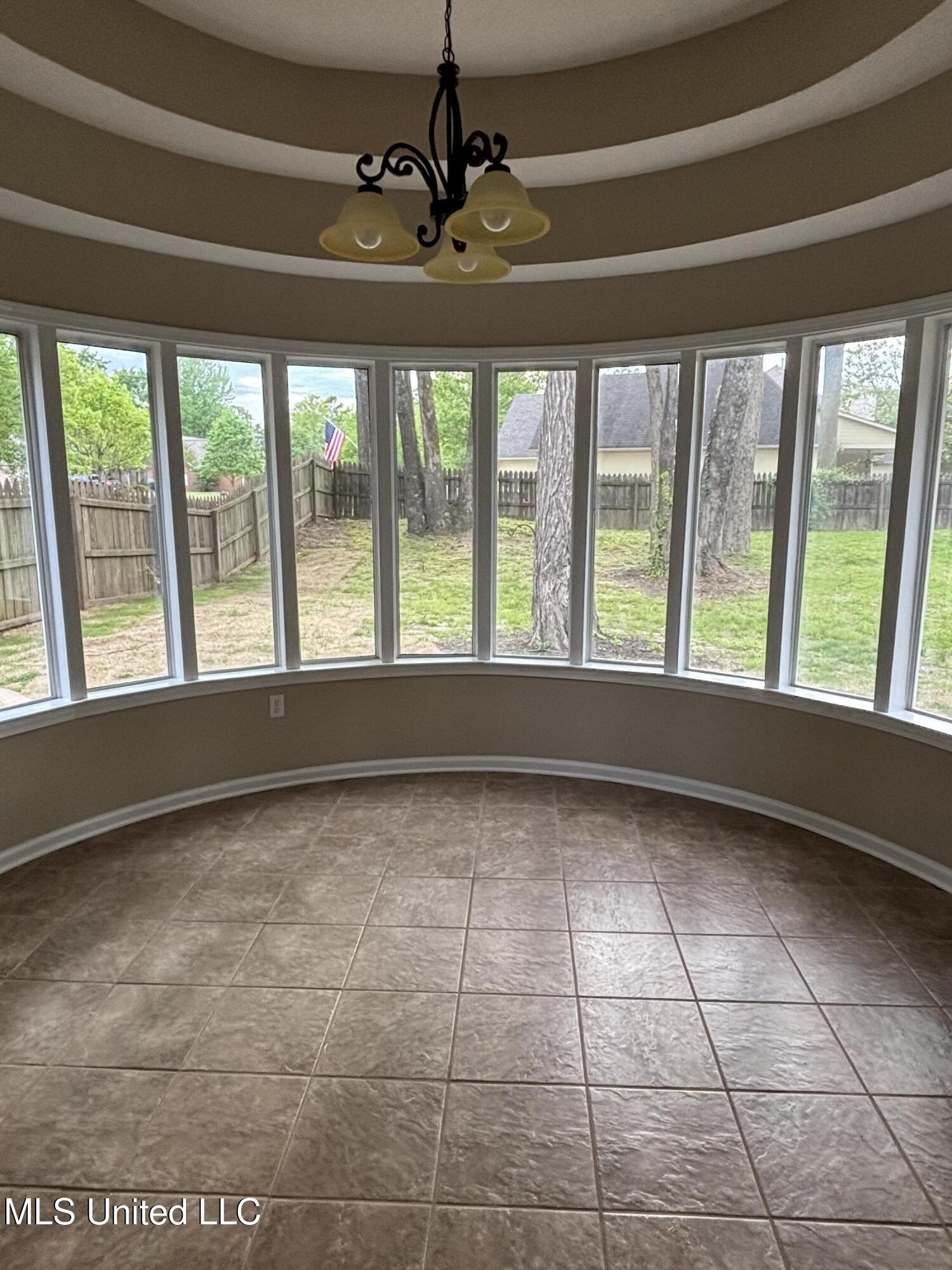 1705 Cedar Lake Cove Hernando, MS 38632 - Photo 8 of 31 sunroom