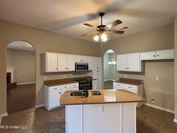 $374,900 | 1705 Cedar Lake Cove, Hernando, MS 38632