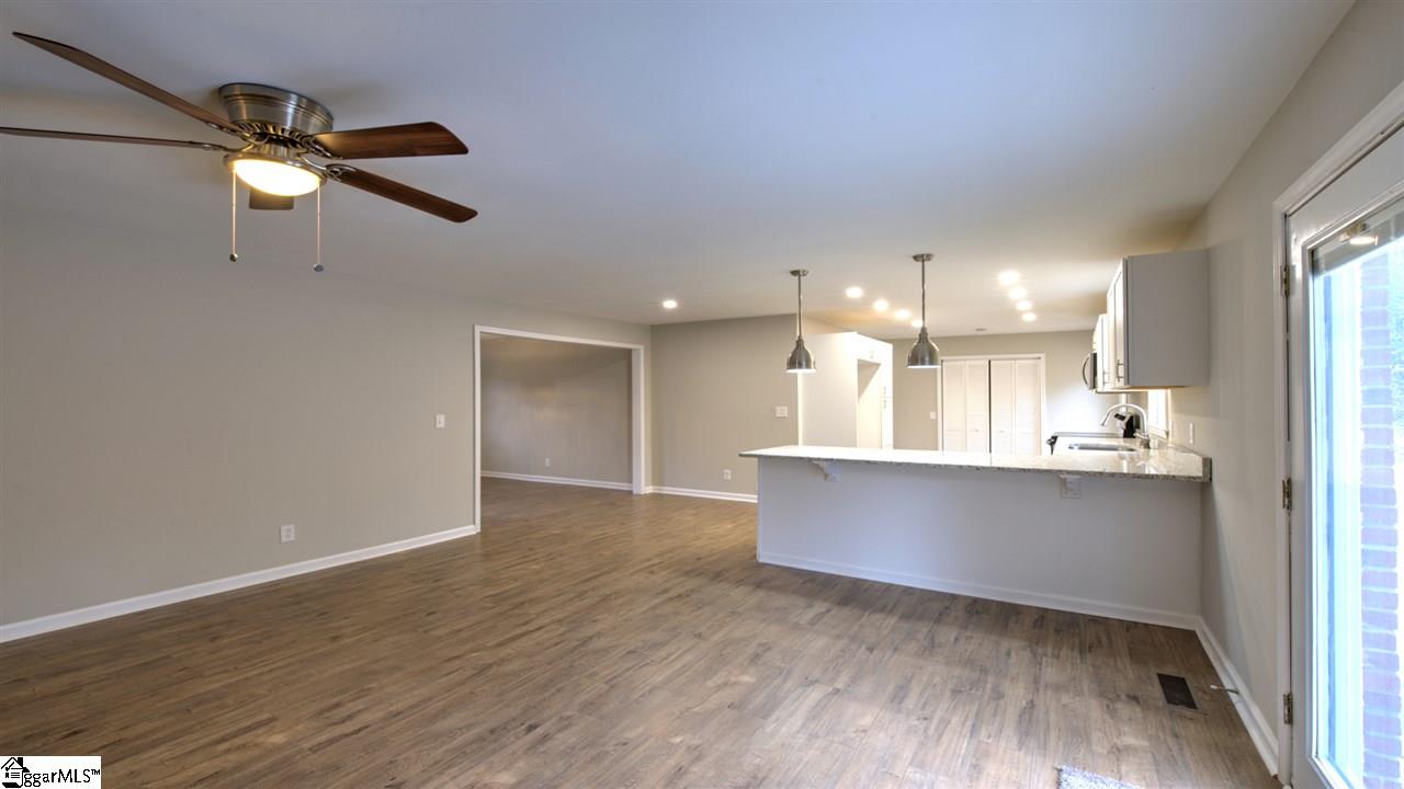117 Waterloo Circle Greer, SC 29650 - Photo 11 of 34 Gallery Image 11
