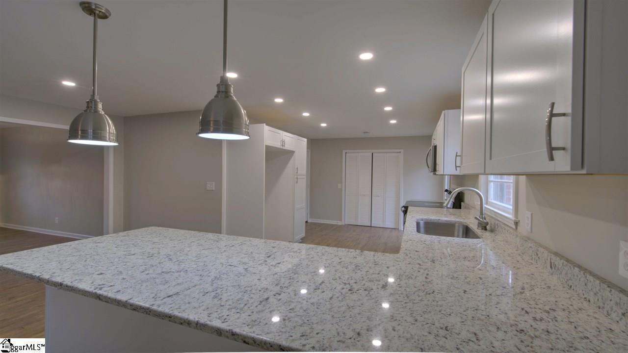 117 Waterloo Circle Greer, SC 29650 - Photo 14 of 34 Gallery Image 14