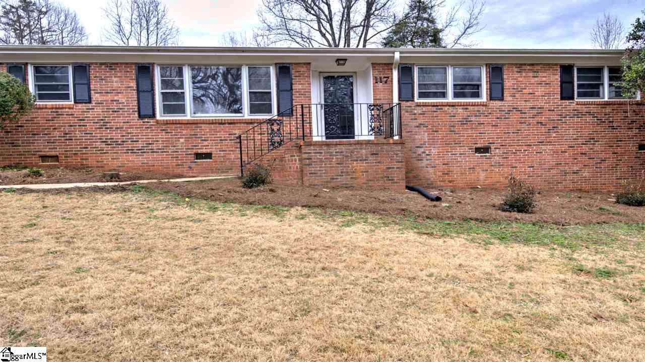 117 Waterloo Circle Greer, SC 29650 - Photo 4 of 34 Gallery Image 4