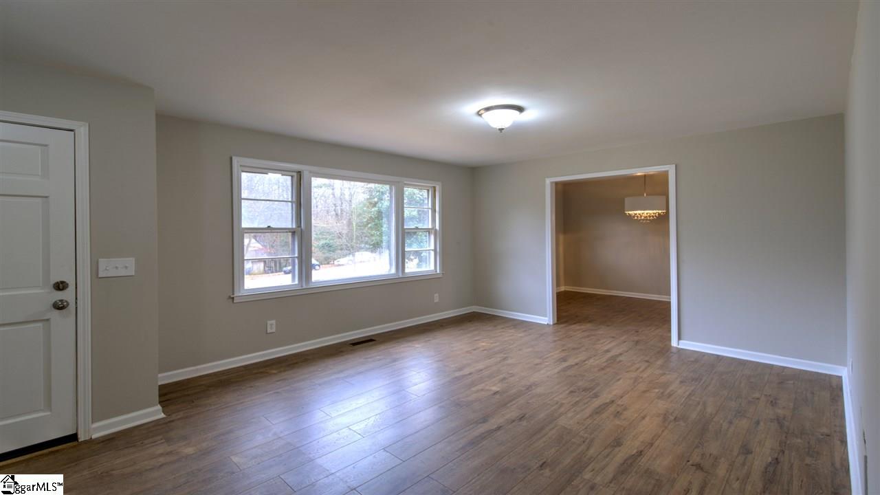 117 Waterloo Circle Greer, SC 29650 - Photo 5 of 34 Gallery Image 5