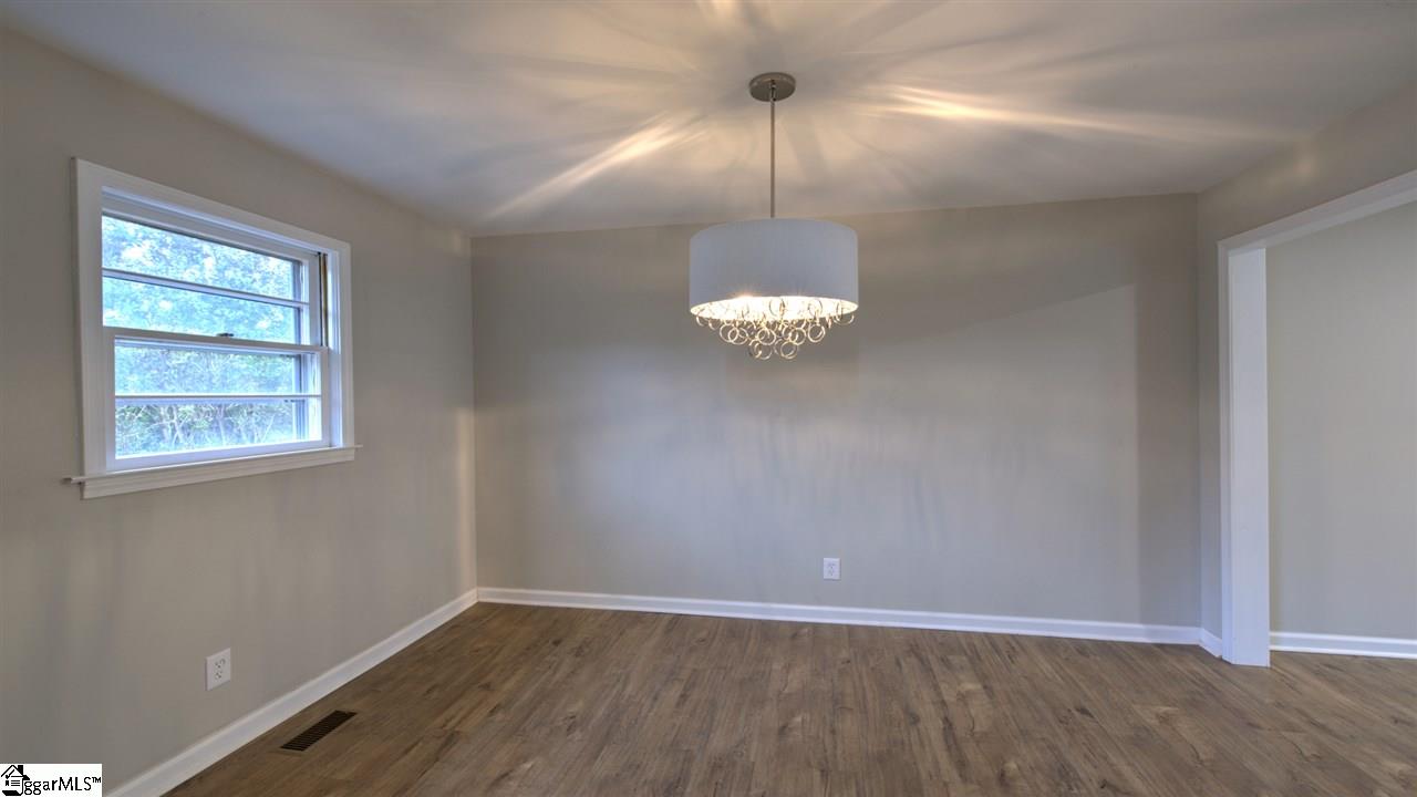 117 Waterloo Circle Greer, SC 29650 - Photo 7 of 34 Gallery Image 7