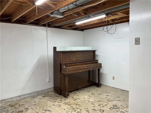 $225,000 | 1711 Seneca Street, Leavenworth, KS 66048