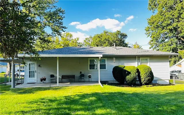 $225,000 | 1711 Seneca Street, Leavenworth, KS 66048