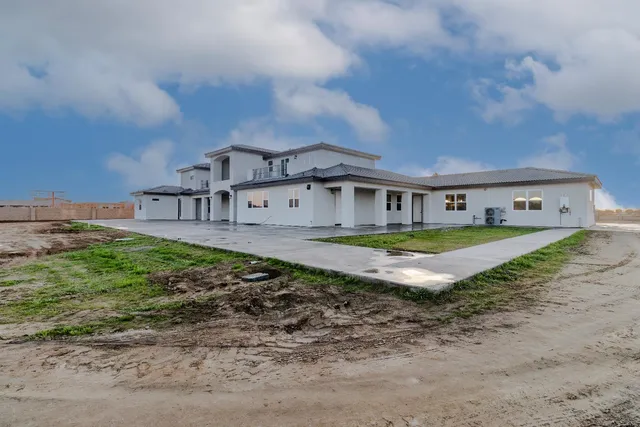 a view of a large building