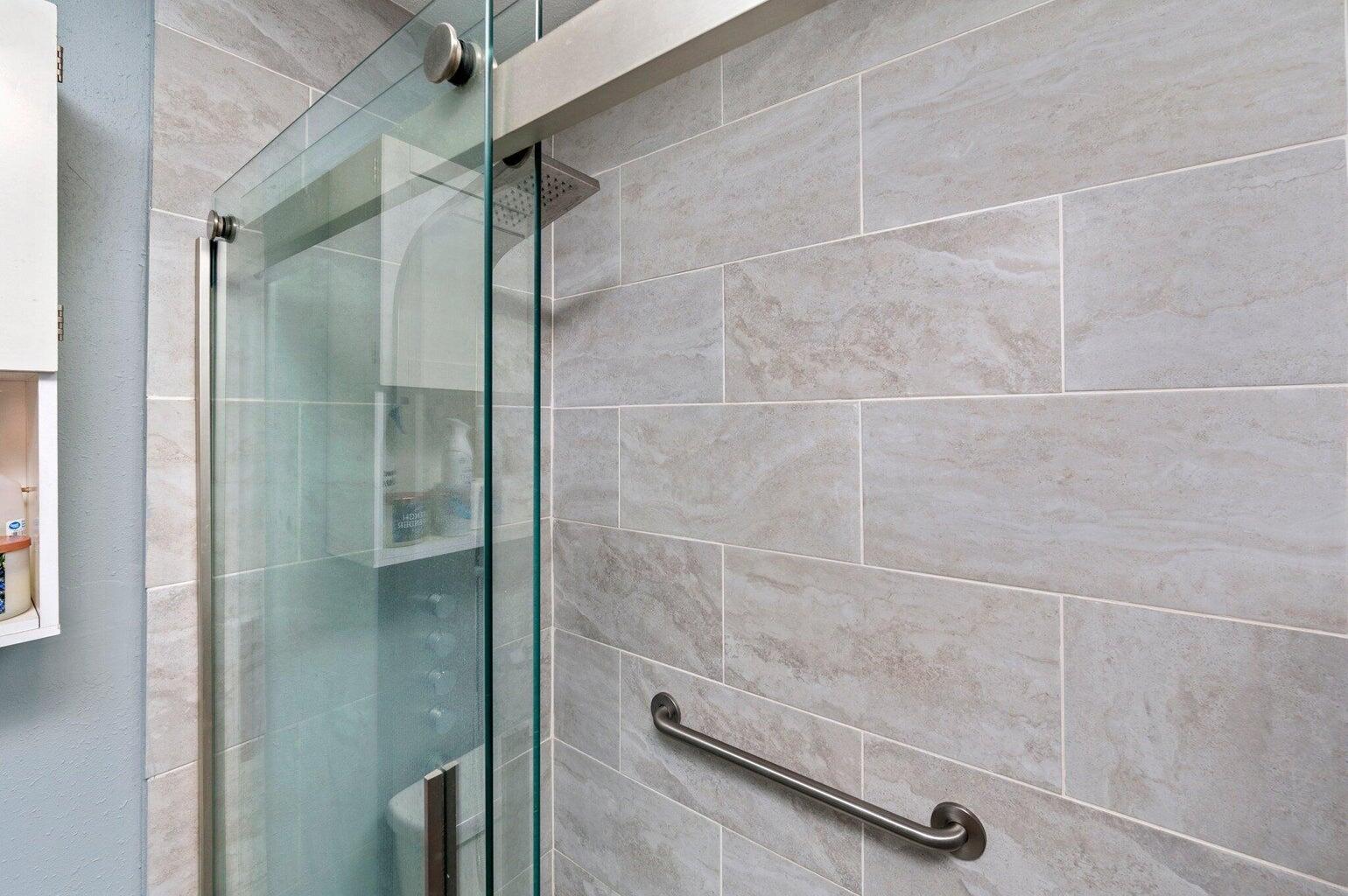 2913 Aplin Road Crestview, FL 32539 - Photo 9 of 14 APLIN MASTERBATH