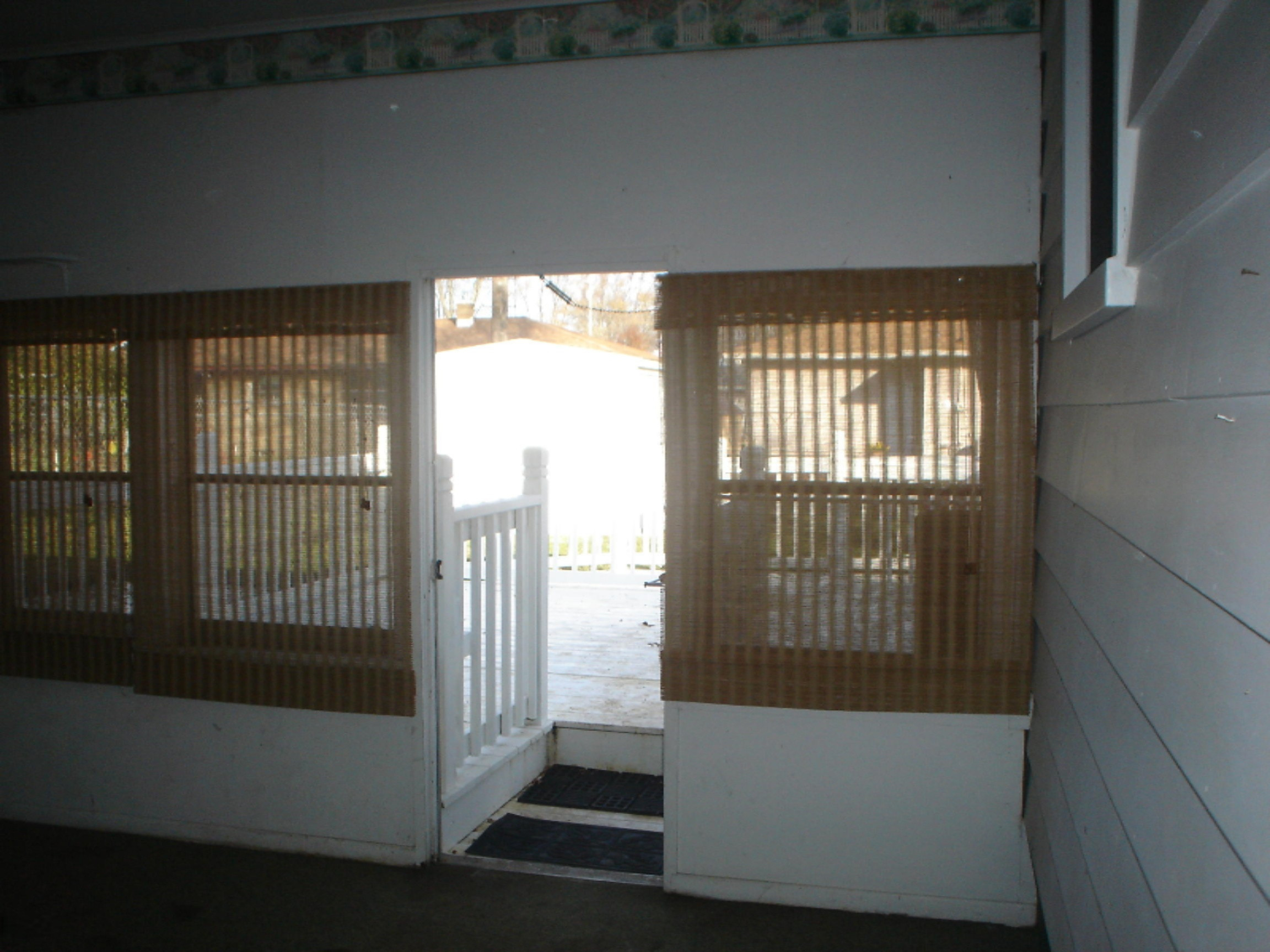 1456 Princeton Road Muskegon, MI 49441 - Photo 16 of 33 3 Season Room