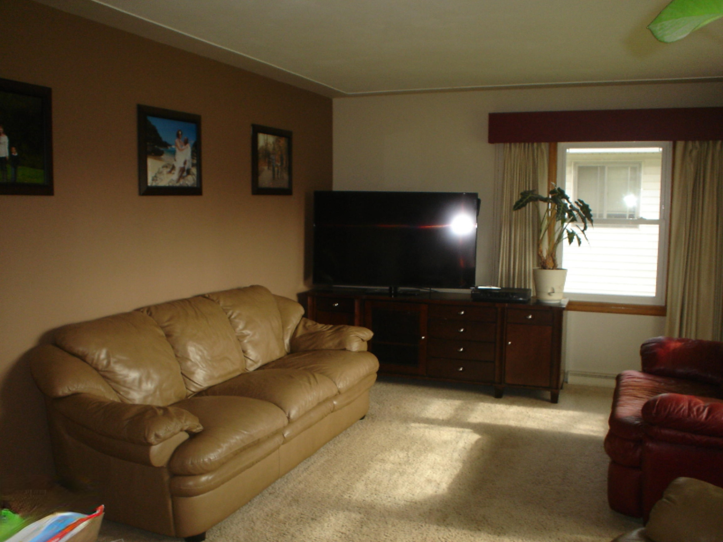 1456 Princeton Road Muskegon, MI 49441 - Photo 2 of 33 Living Area