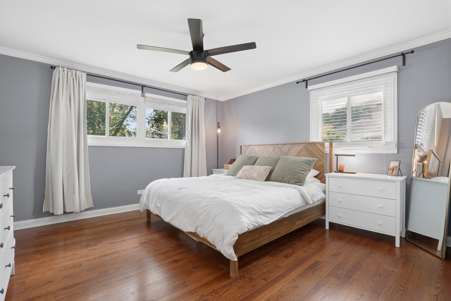 N741 Barry Avenue Wheaton, IL 60187 - Photo 11 of 25