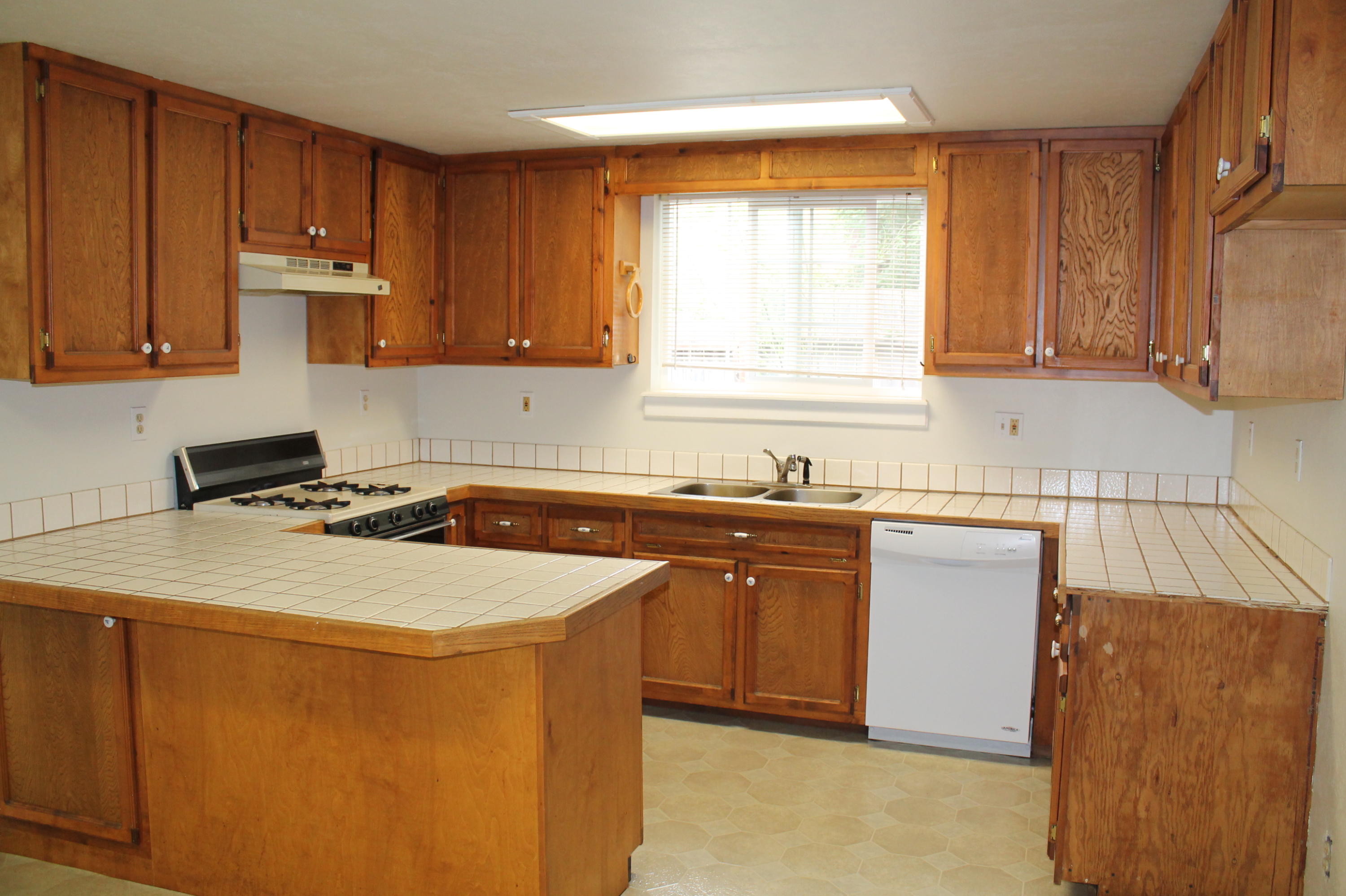 2720 Loop Road Fortuna, CA 95540 - Photo 3 of 35 Gallery Image 3