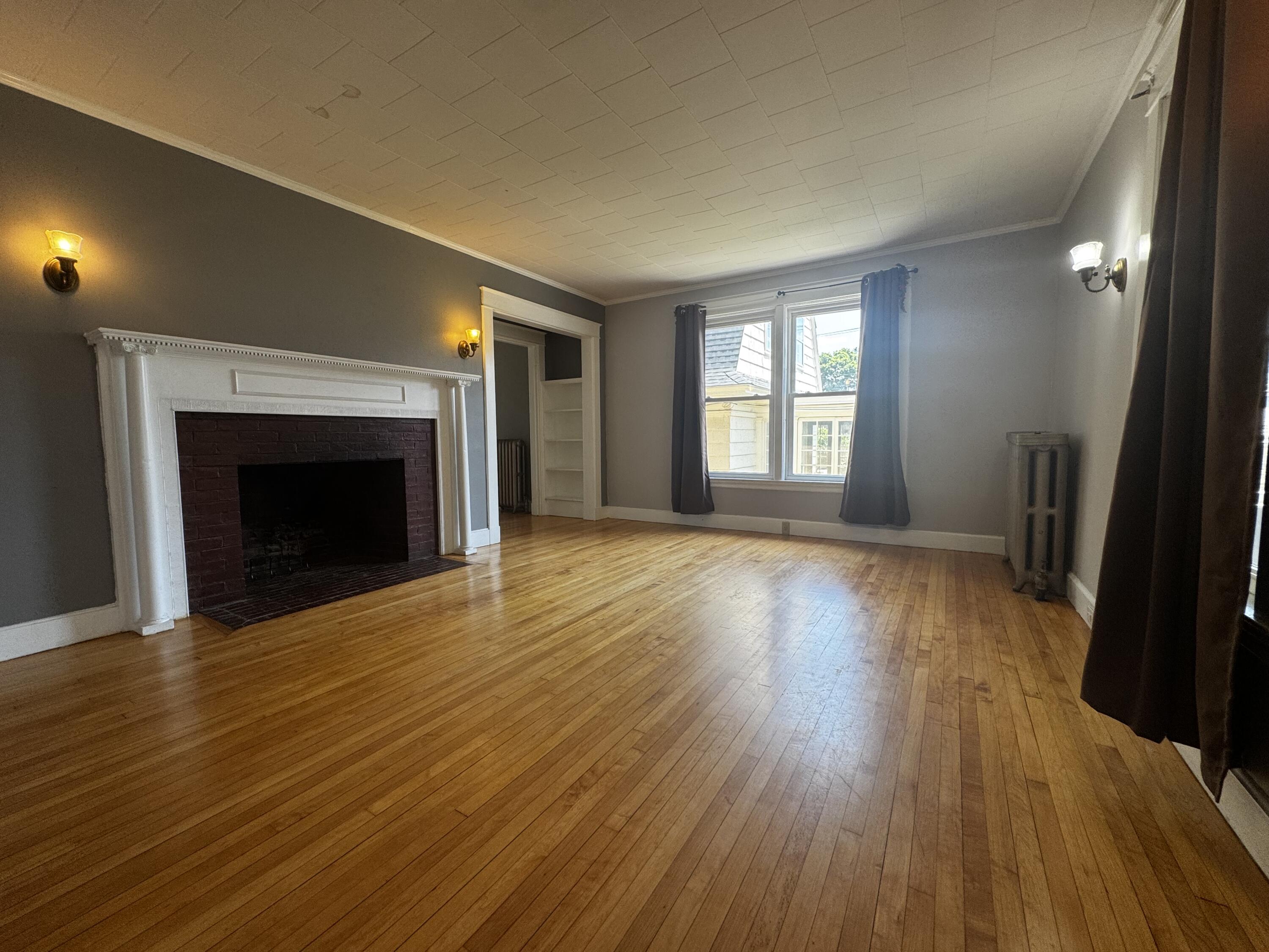 215 French Street Bangor, ME 04401 - Photo 8 of 28 Livingroom