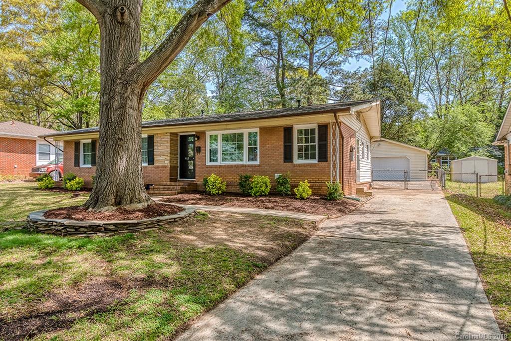 915 Burnley Road Charlotte, NC 28210 - Photo 2 of 24 Gallery Image 2