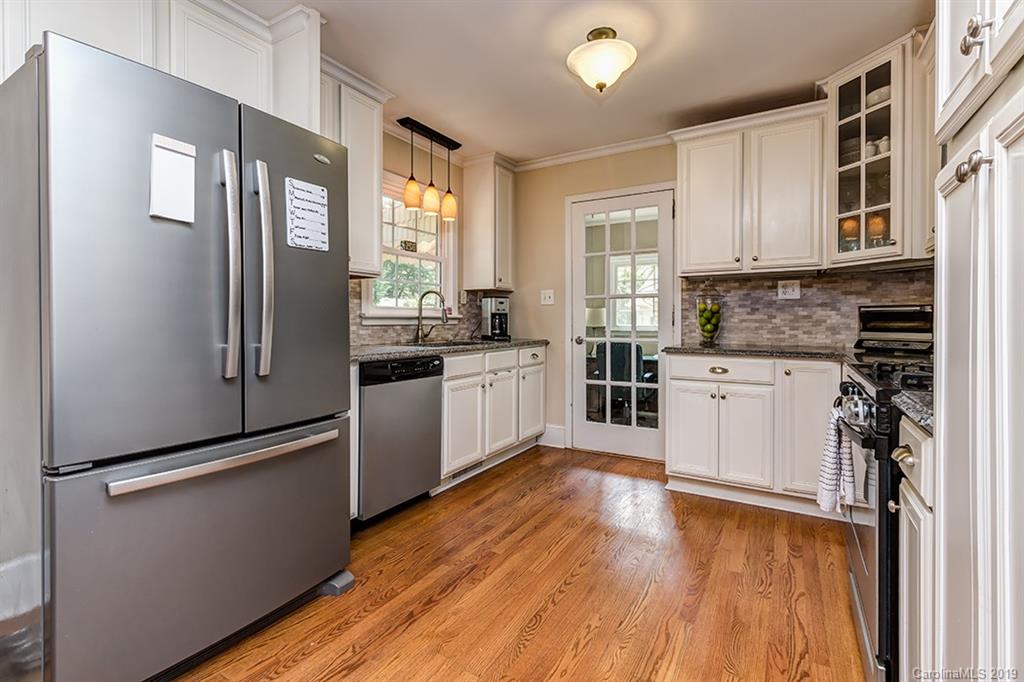 915 Burnley Road Charlotte, NC 28210 - Photo 8 of 24 Gallery Image 8