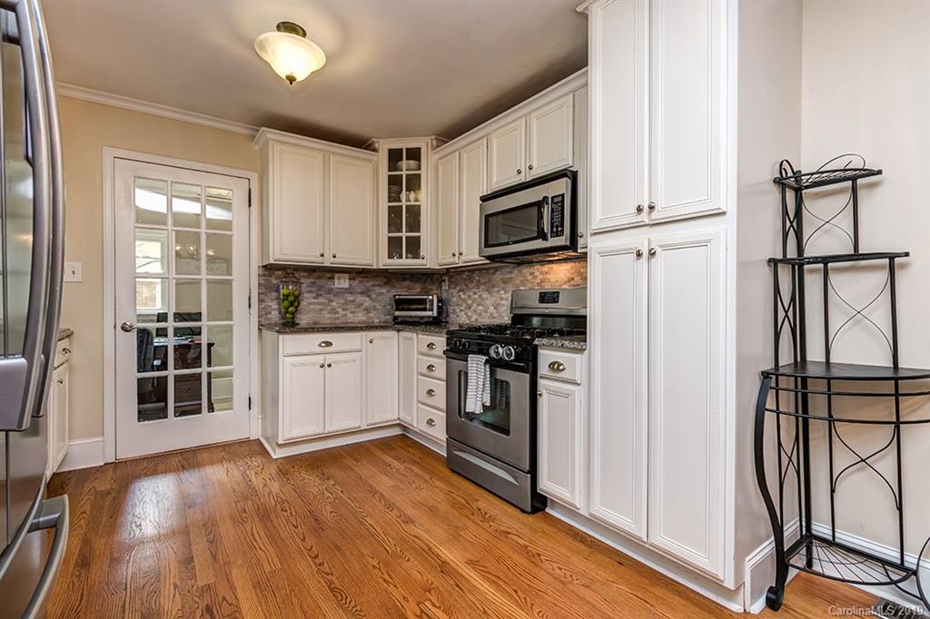 915 Burnley Road Charlotte, NC 28210 - Photo 9 of 24 Gallery Image 9