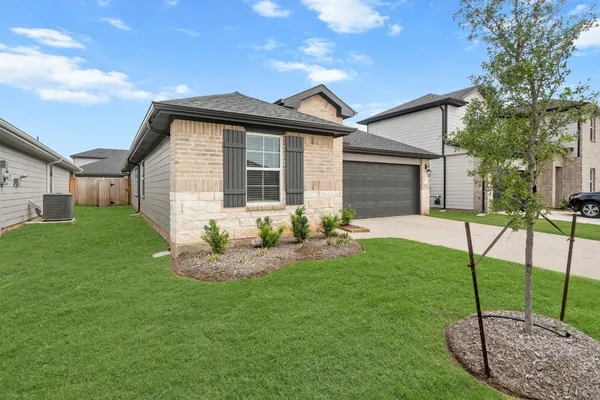 $2,100 | 1706 Stelvio Pass Drive, Richmond, TX 77406