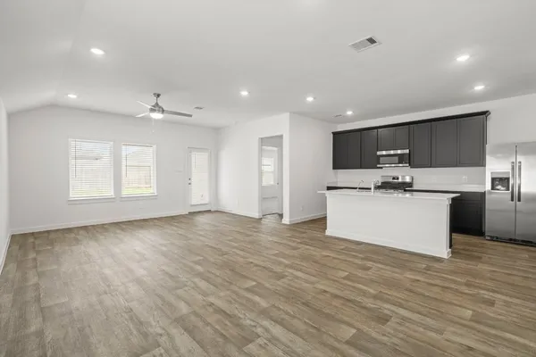 $2,100 | 1706 Stelvio Pass Drive, Richmond, TX 77406