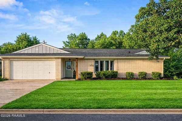 $215,000 | 1016 Meadowbrook Street, Deridder, LA 70634