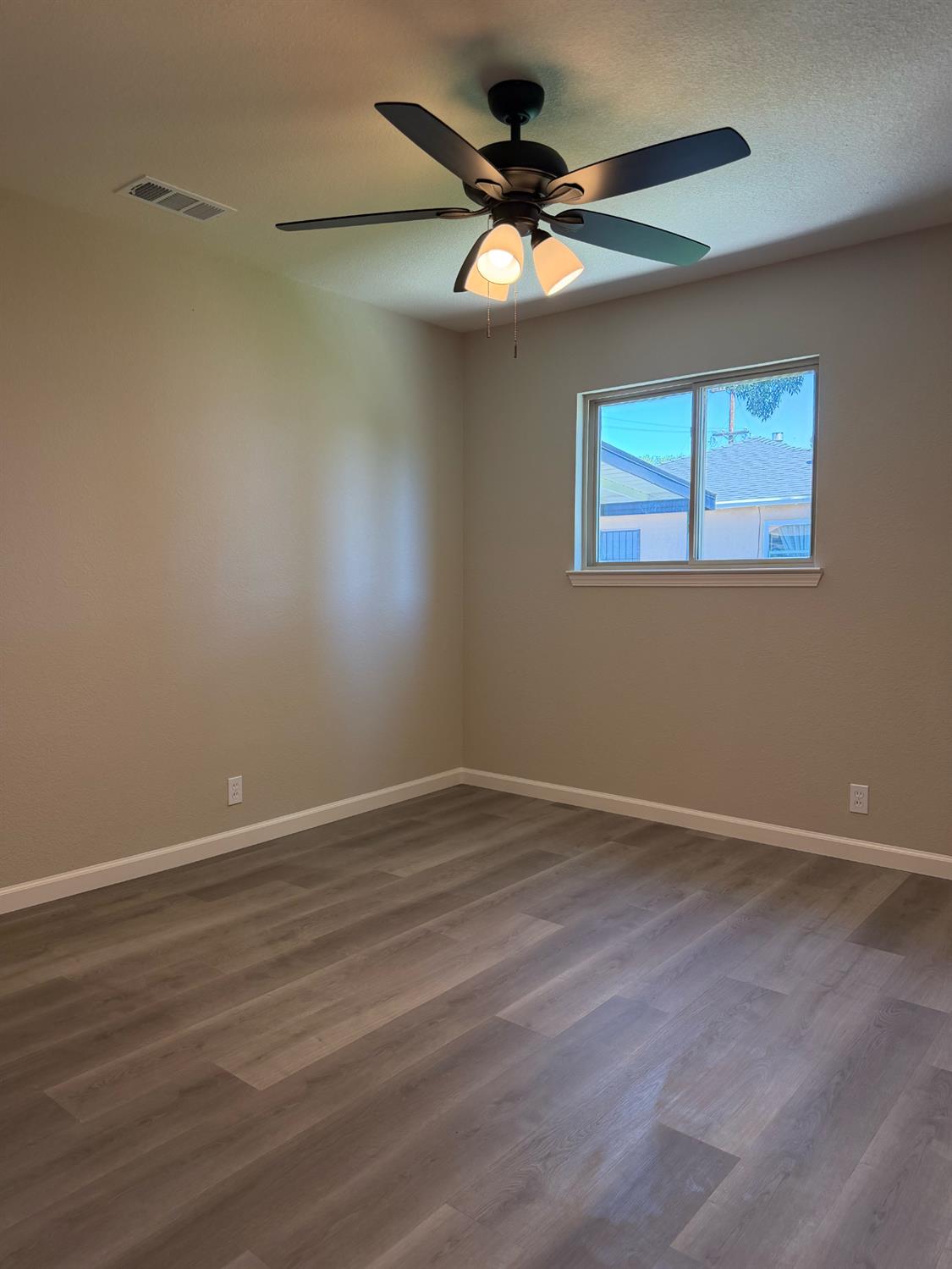 2304 Coston Avenue Modesto, CA 95350 - Photo 10 of 23