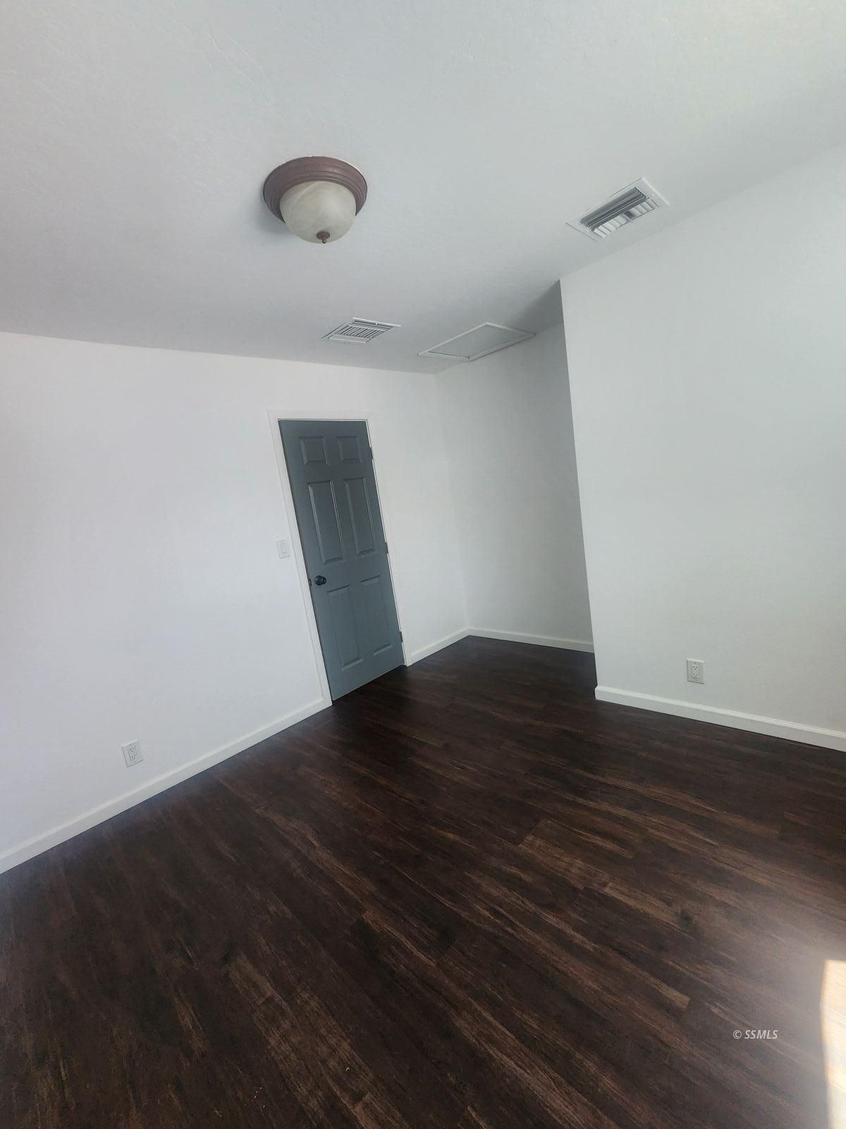 932 West Langley Avenue Ridgecrest, CA 93555 - Photo 10 of 23