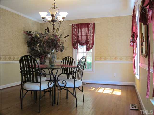 5213 Edgewood Road Raleigh, NC 27609 - Photo 4 of 15