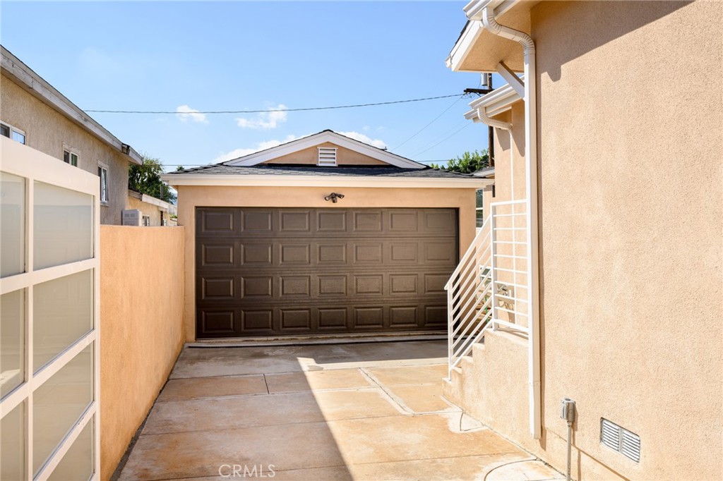 2040 West Kenneth Road Glendale, CA 91201 - Photo 43 of 64