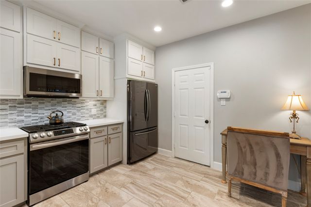 $340,000 | 74 Valley Oaks Circle, The Woodlands, TX 77382