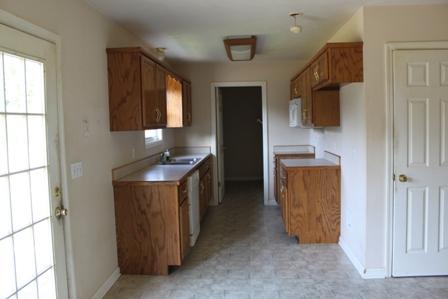1176 Neptune Road Ashland City, TN 37015 - Photo 6 of 11 Gallery Image 6