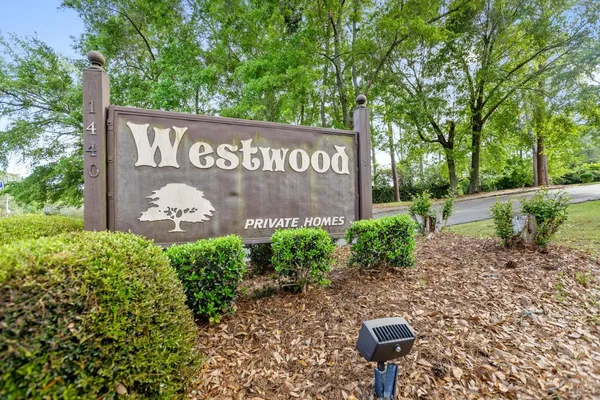 $114,900 | 208 Westwood Drive, Tallahassee, FL 32304