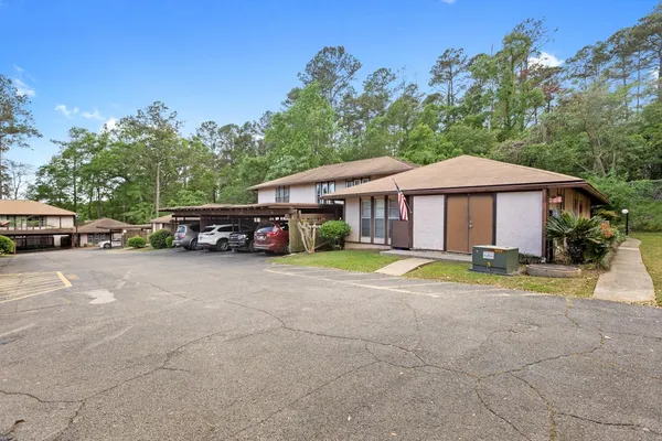 $114,900 | 208 Westwood Drive, Tallahassee, FL 32304