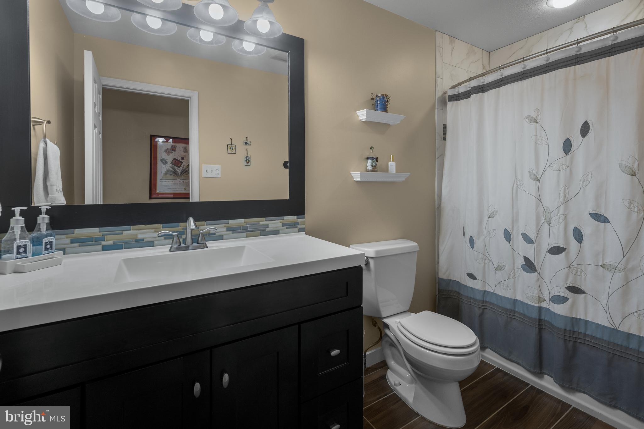 6569 Tydings Road Eldersburg, MD 21784 - Photo 28 of 60 Full Hall Bath