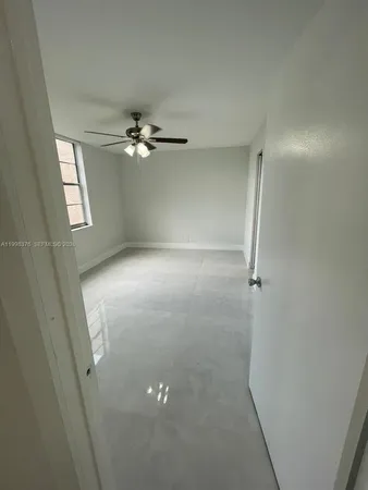 $2,200 | 9460 Tangerine Place, Unit 404, Davie, FL 33324