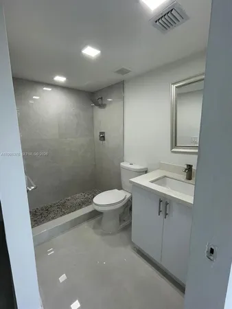 $2,200 | 9460 Tangerine Place, Unit 404, Davie, FL 33324
