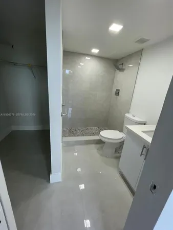 $2,200 | 9460 Tangerine Place, Unit 404, Davie, FL 33324