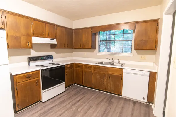 $1,100 | 2201 Hartsfield Road, Unit A, Tallahassee, FL 32303