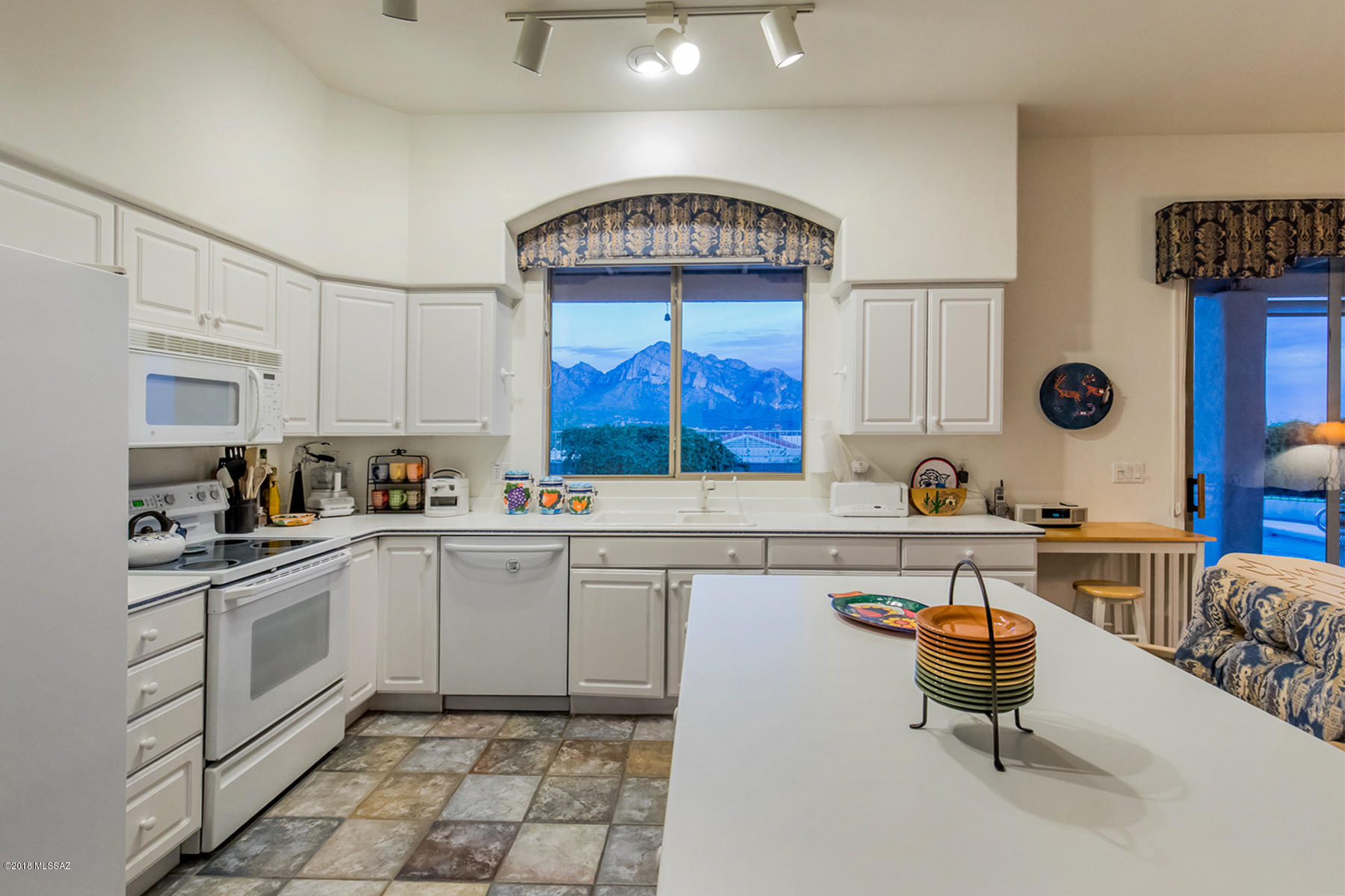 387 West Wheeler Road Tucson, AZ 85737 - Photo 16 of 37 Gallery Image 16
